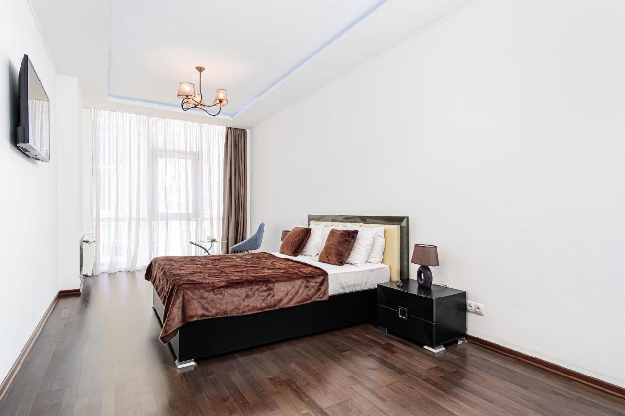 Plaza Arcadia Apartments Odessa Zimmer foto