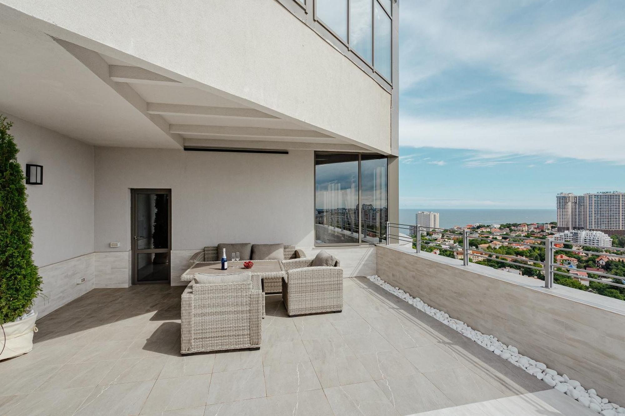 Plaza Arcadia Apartments Odessa Zimmer foto
